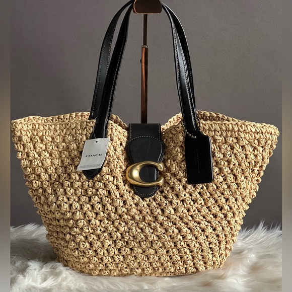 CA034 - Coach Small Tote - Picture 4 of 12